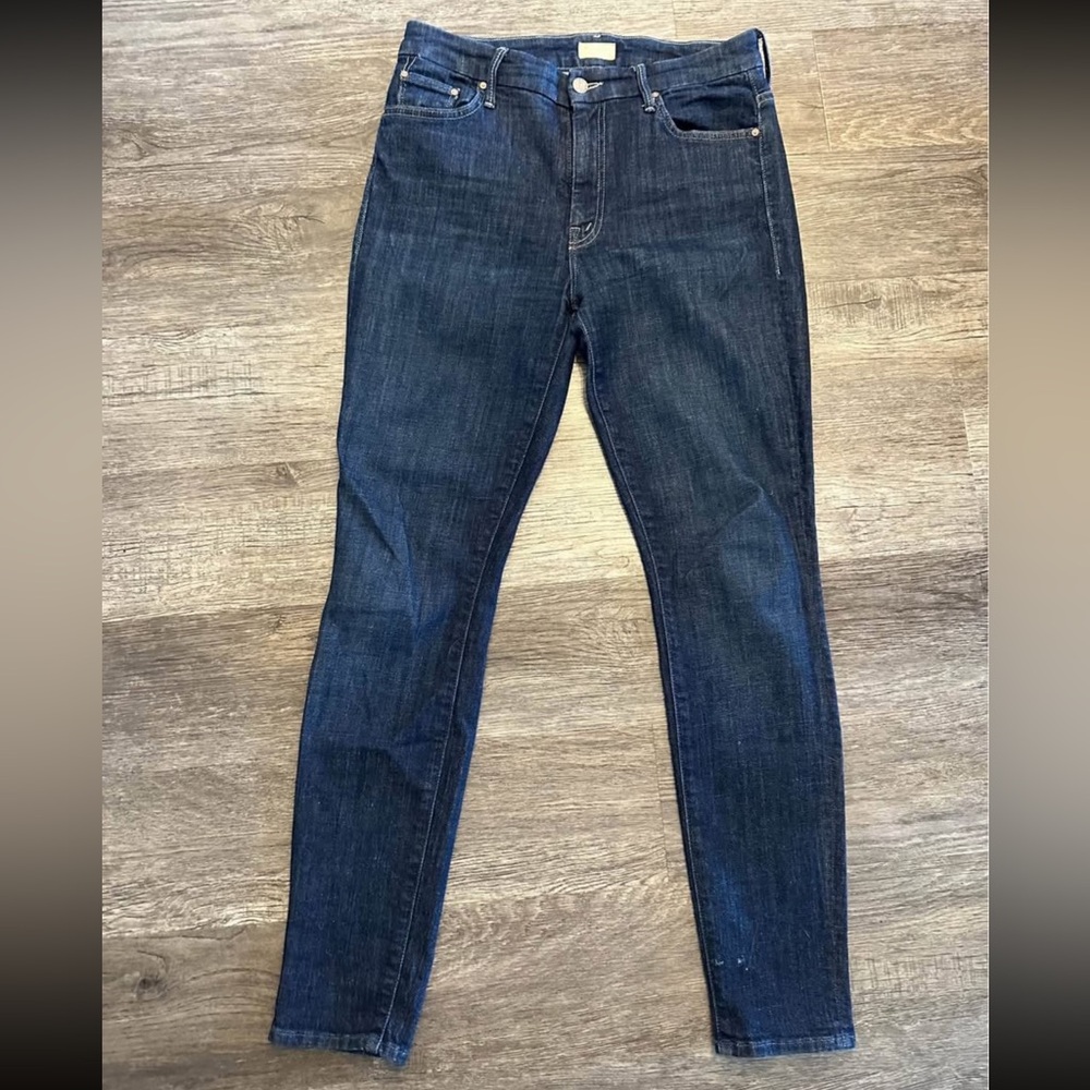 MOTHER women’s Deep Indigo Skinny Jeans